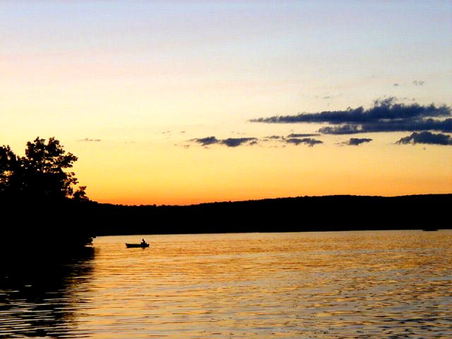 Escape to Tranquility: Connecticut Lake Williams Campground - Your Gateway to Nature's Embrace