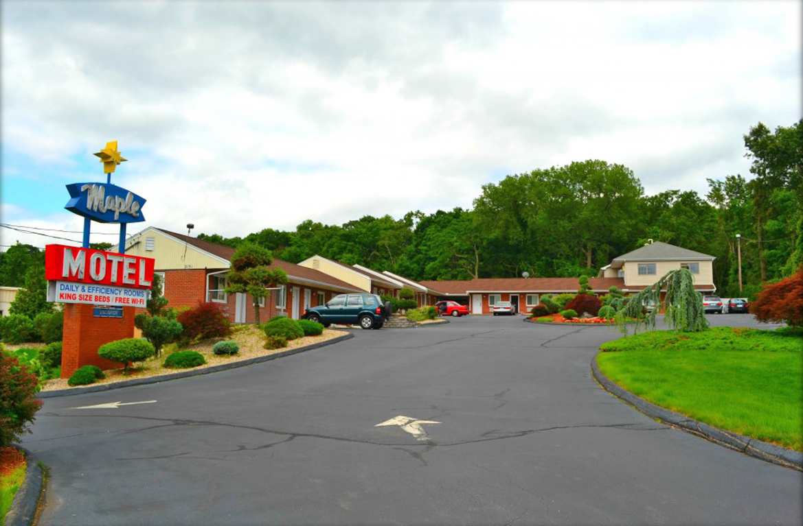 red maple motel