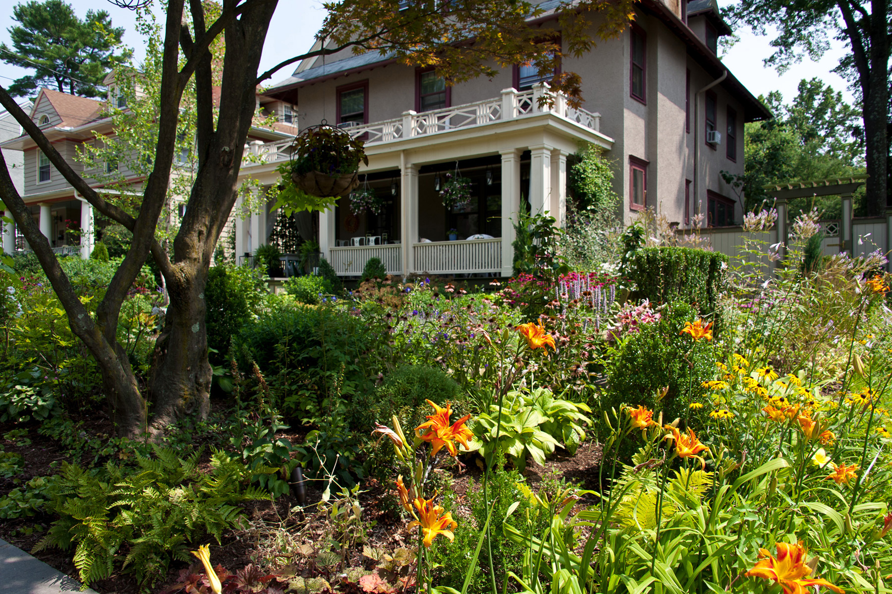 Hartford Blooms Garden Tours | Visit CT