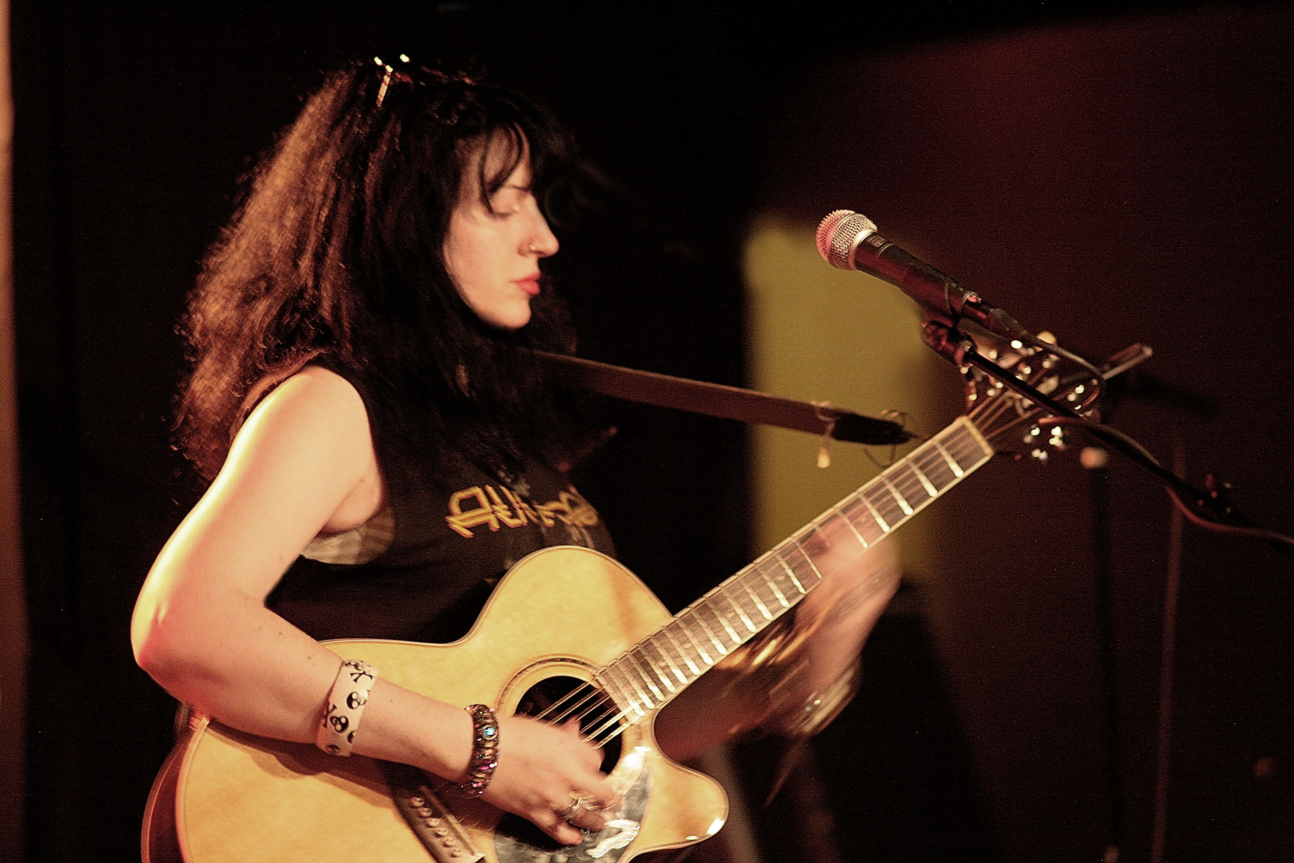 Acoustic Artist Series: Patti Rothberg (Indie/Rock) | Visit CT