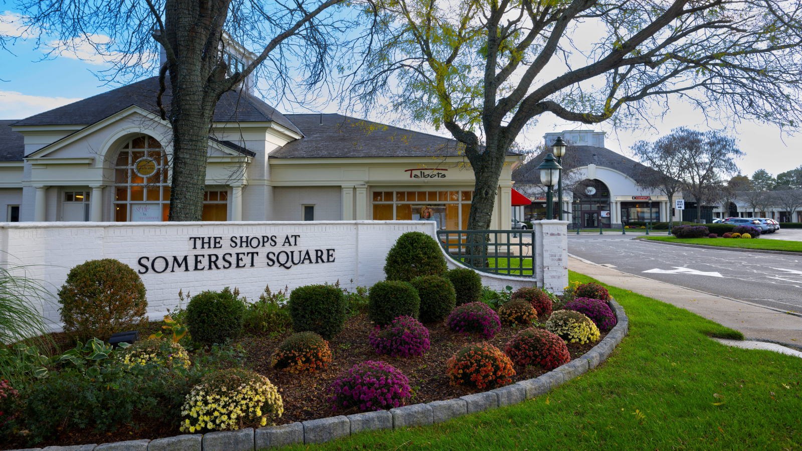 Entrance to The Shops at Somerset Square
