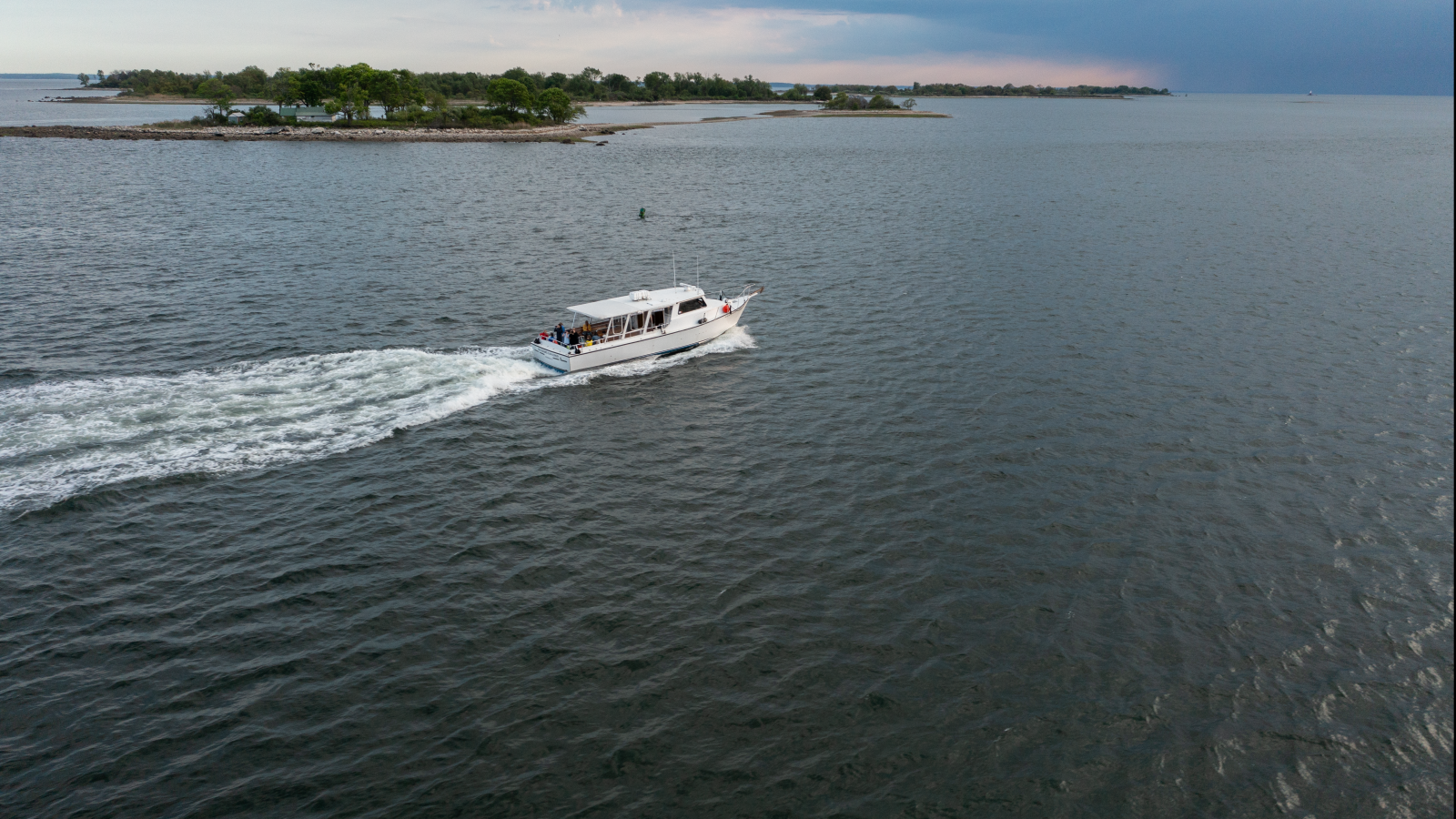 The R/V Sound Explorer cruising. 