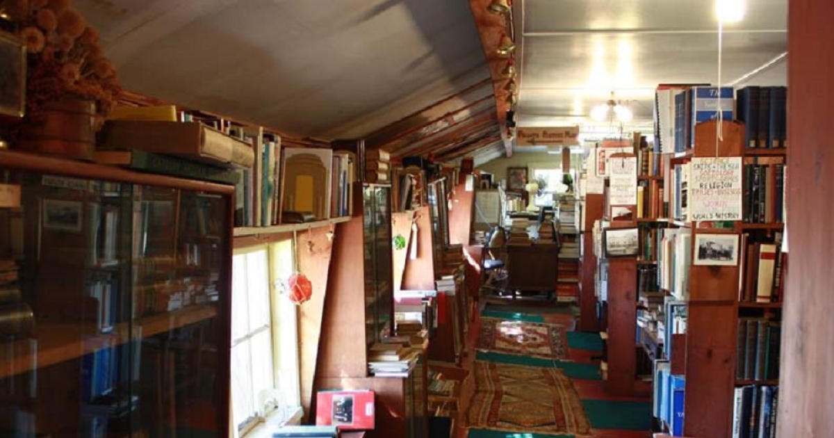 Whitlock Farm Book Barn CTvisit