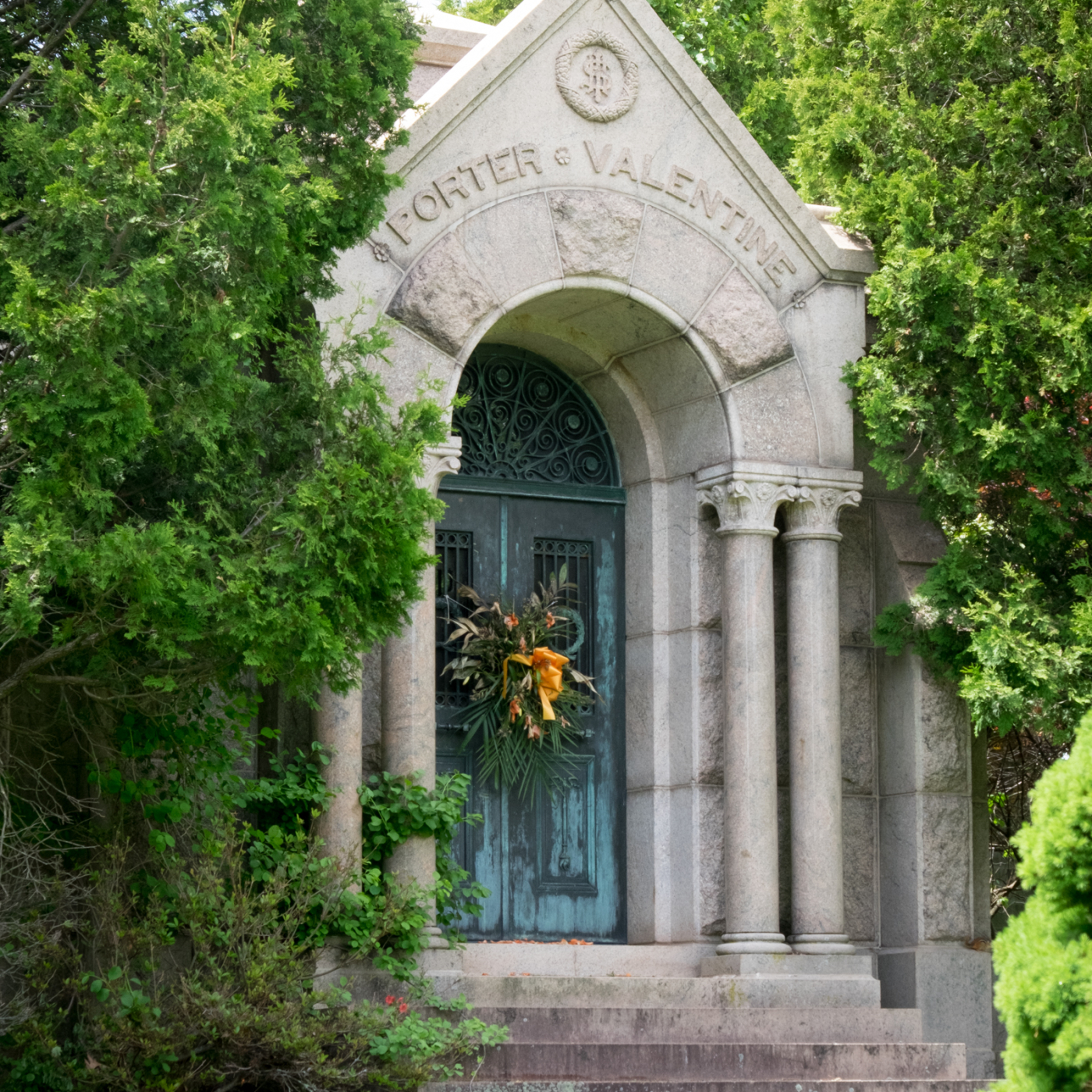 Porter-Valentine Mausoleum, Cedar Hill Cemetery 