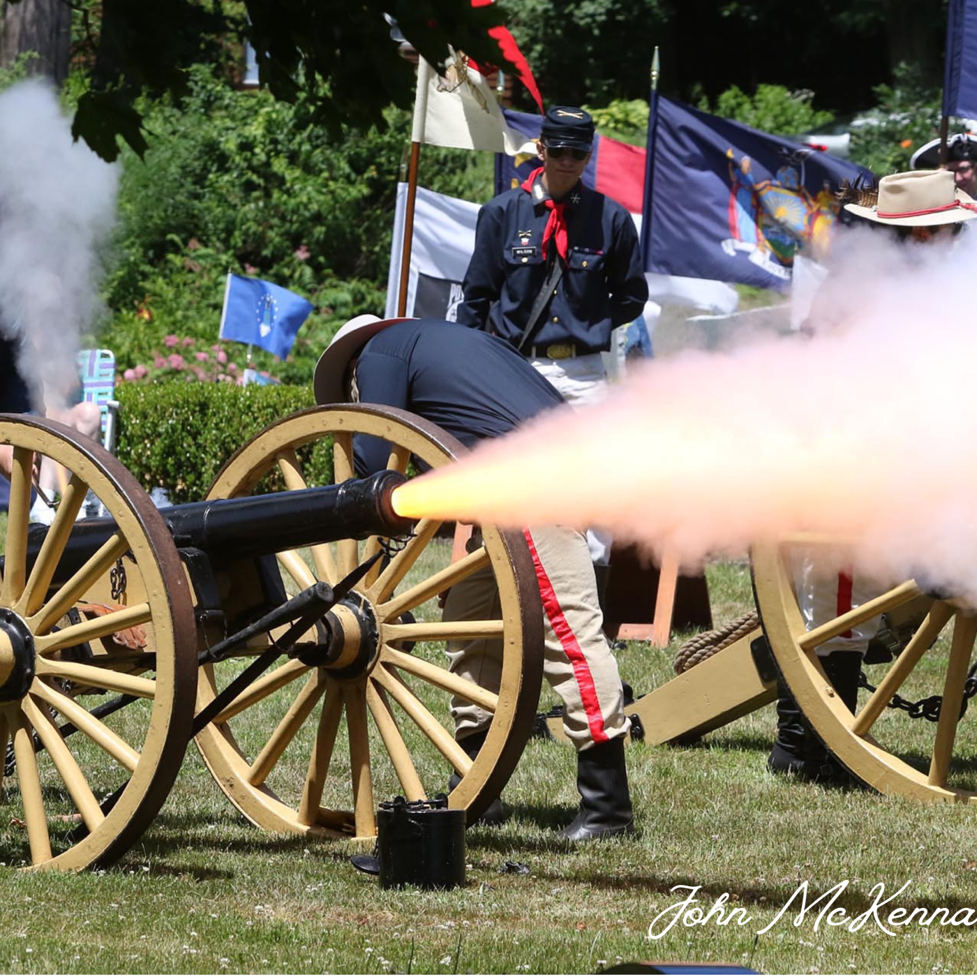 Thanks to John McKenna of Litchfield.bz for this photo