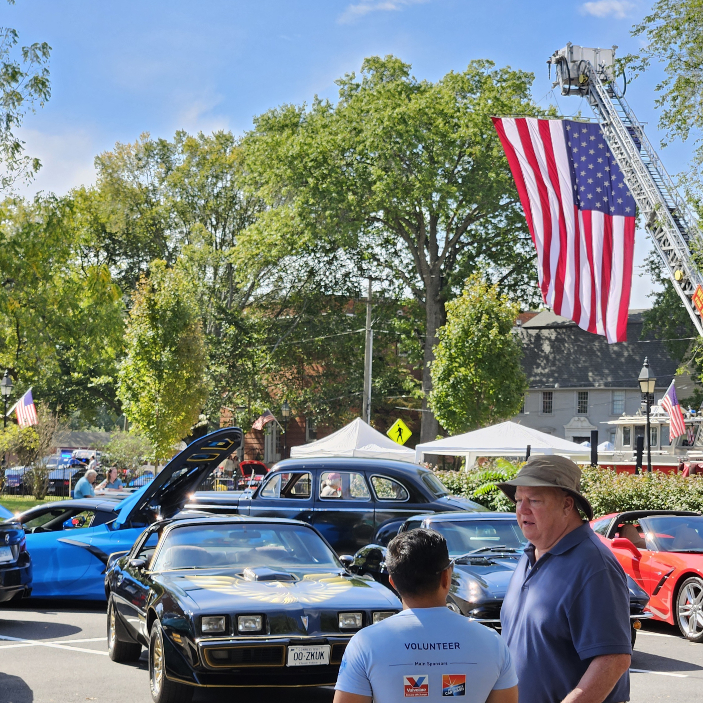 1781 Cars on Main First Church and Main Street 