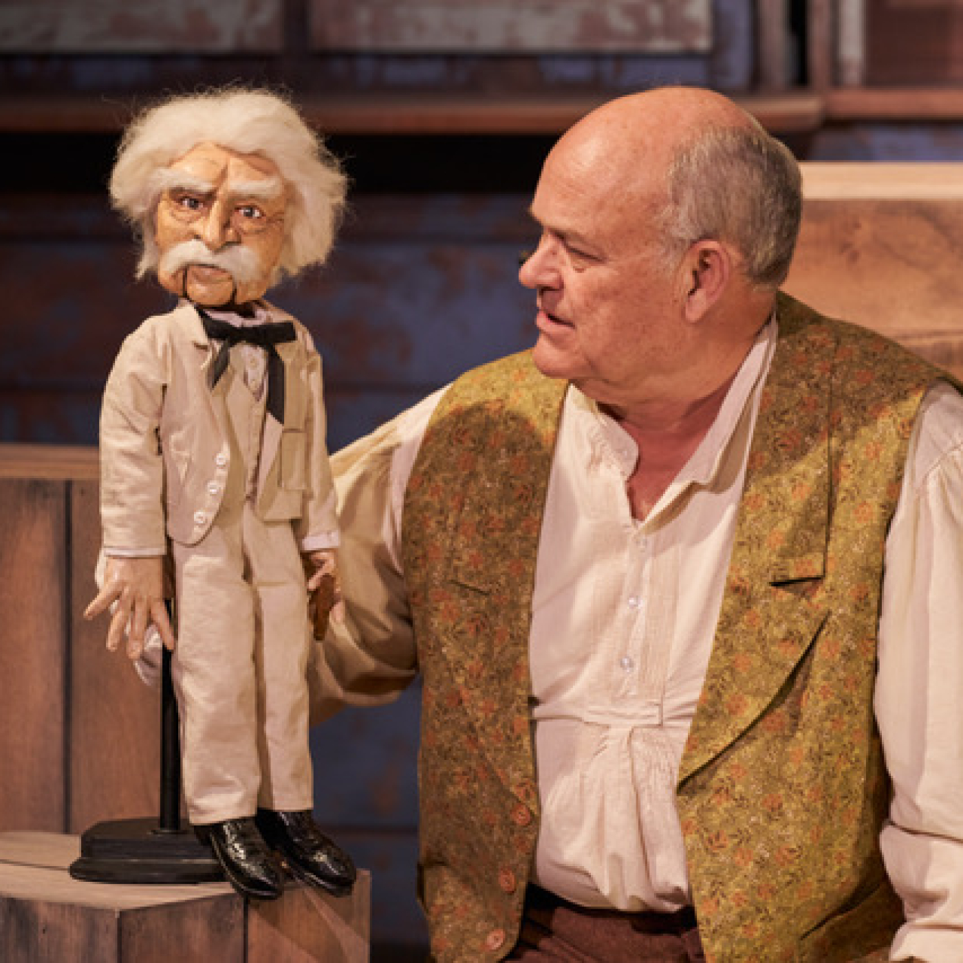 Mark Twain puppet with Bob Beuth