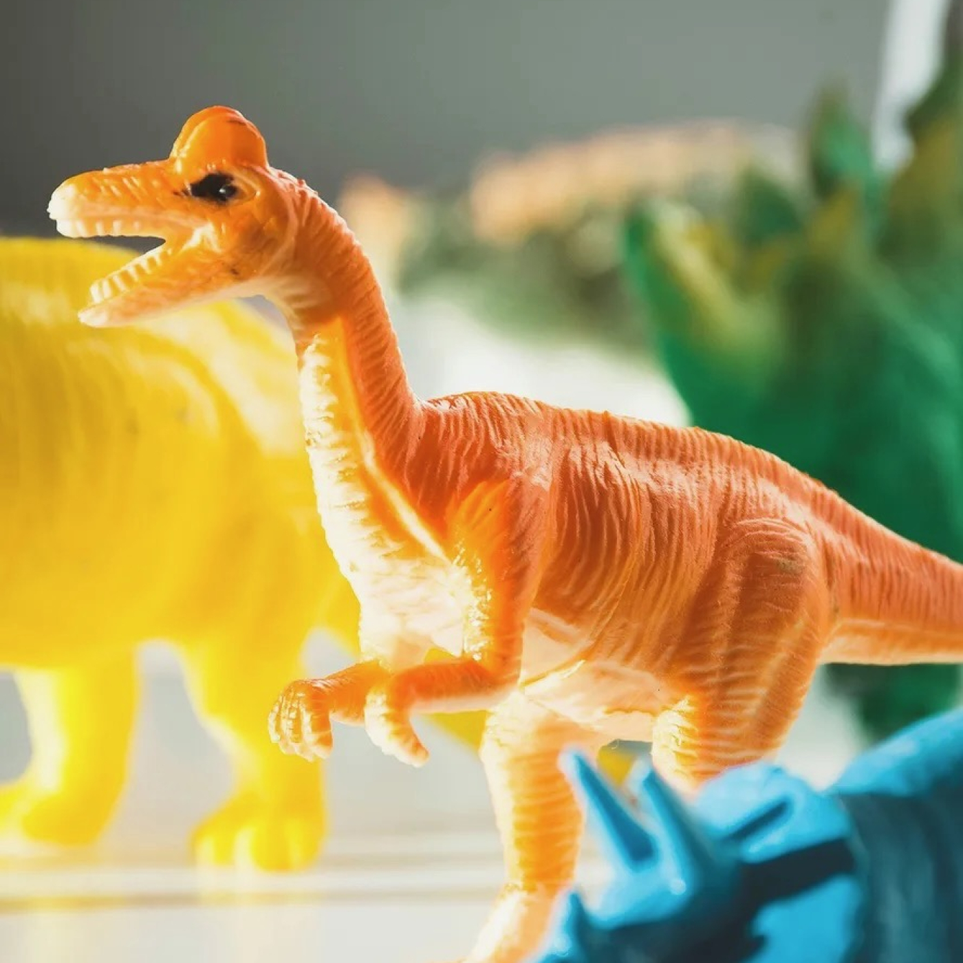 toy dinosaurs