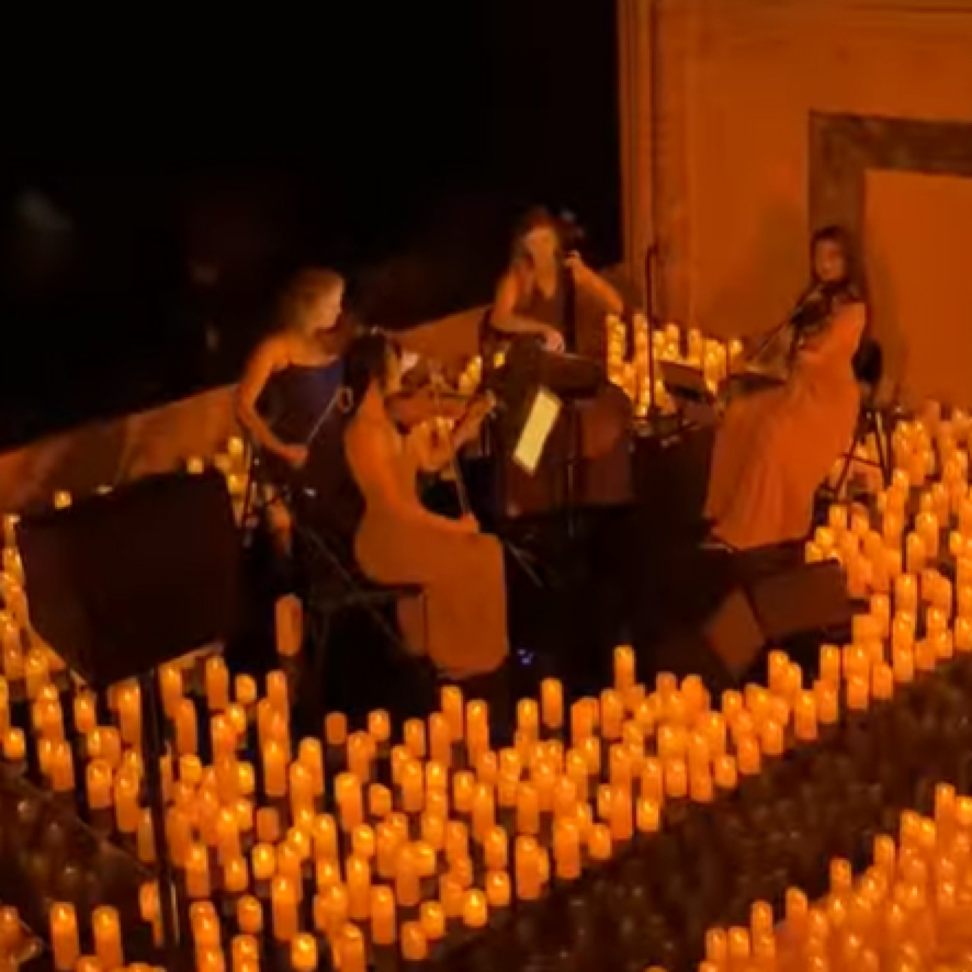 Candlelight: 90s Hip-Hop on Strings