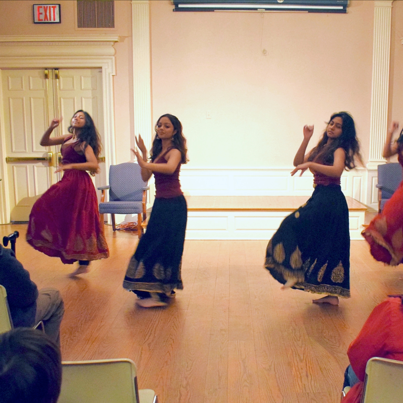 Yale Rangeela dancers