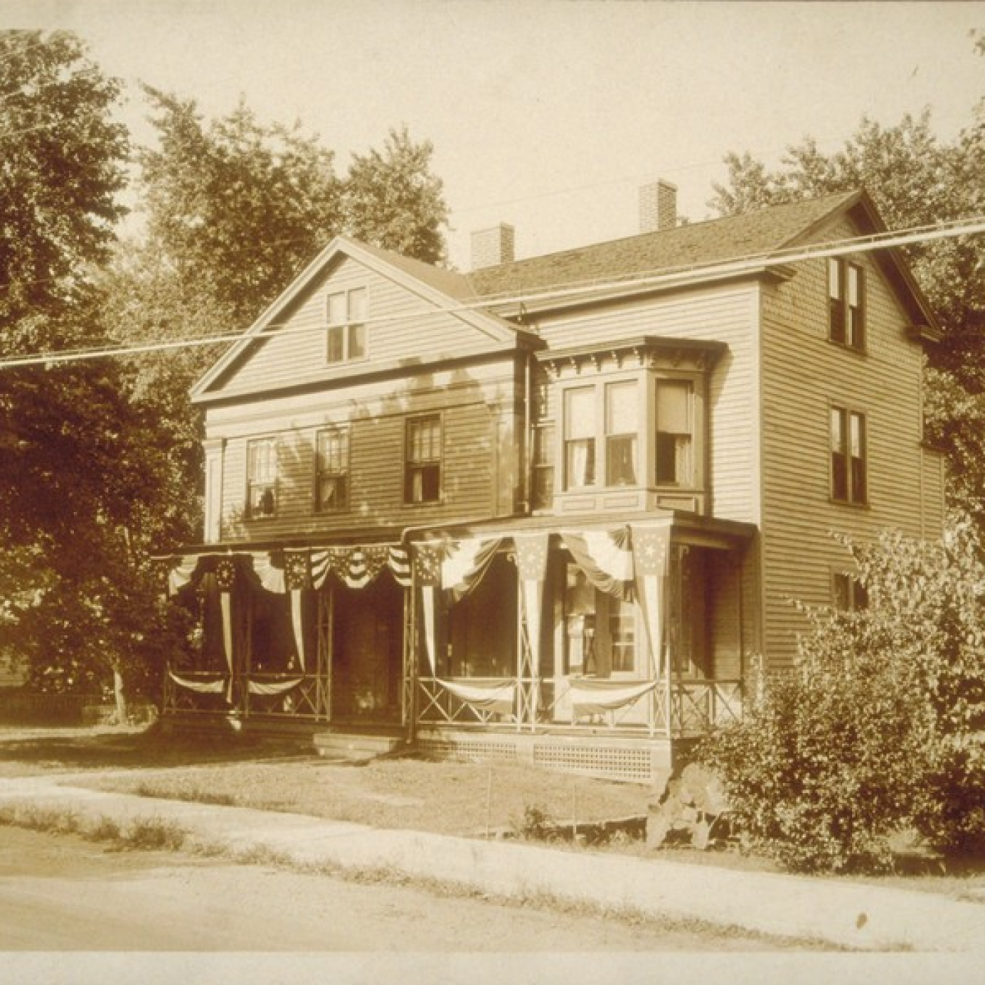 Historic photo of house on the banks of Groton, Connecticut.