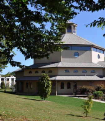 Holy Apostles College &amp; Seminary