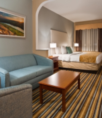 Best Western PLUS New England Inn &amp; Suites