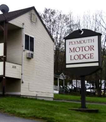 Plymouth Motor Lodge