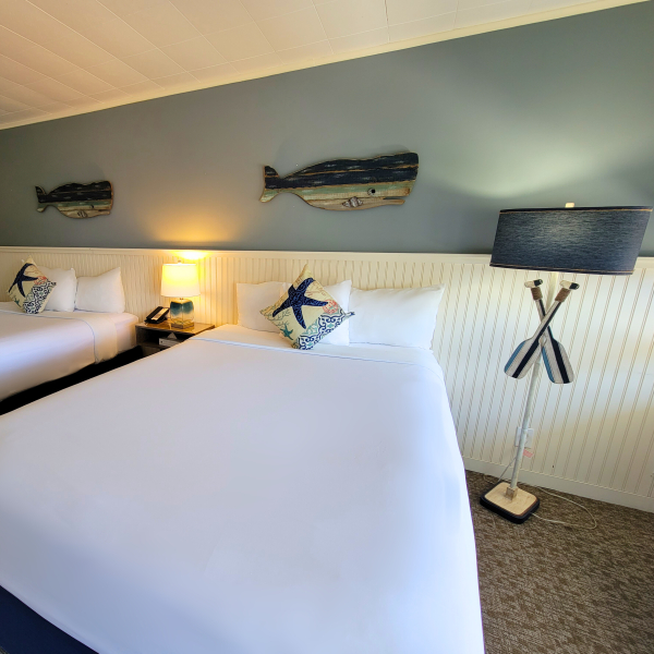 Circle Double Queen Room