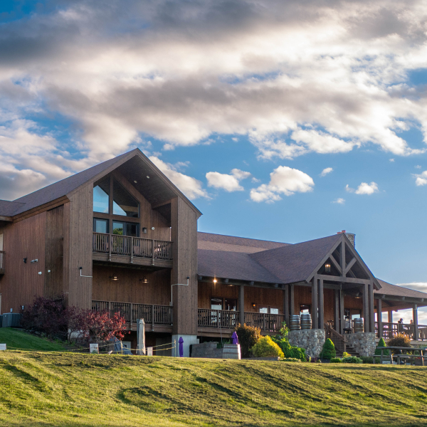 The tasting room of Hawk Ridge Winery 