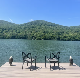 Casa del lago en New Fairfield