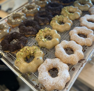 Donas mochi en Cha Papi, West Hartford