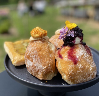 Donas y pasteles de Julien's Farm Store, Granby 