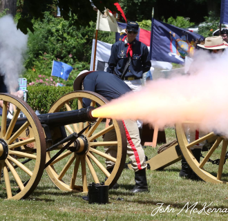 Thanks to John McKenna of Litchfield.bz for this photo