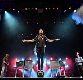  DO NOT MISS Illusionist Leon Etienne’s jaw-dropping, critically acclaimed hit show