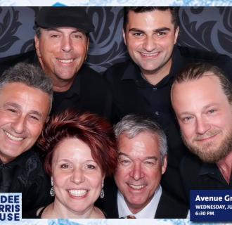 A picture of the band Avenue Groove. 