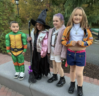 Halloween Hoot 'N Howl