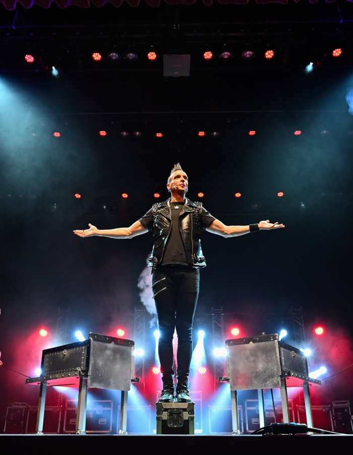  DO NOT MISS Illusionist Leon Etienne’s jaw-dropping, critically acclaimed hit show