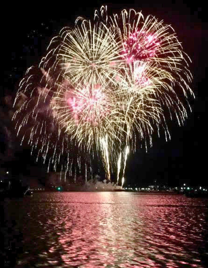 Celebrate New London Fireworks Cruise on the Thames River