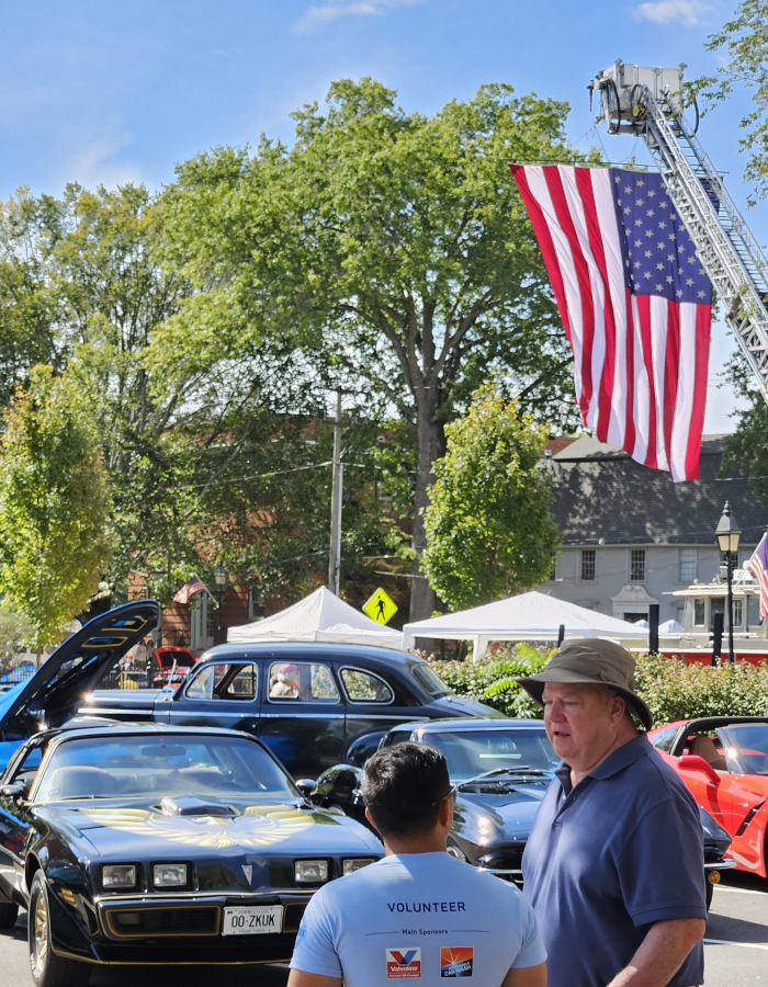 1781 Cars on Main First Church and Main Street 