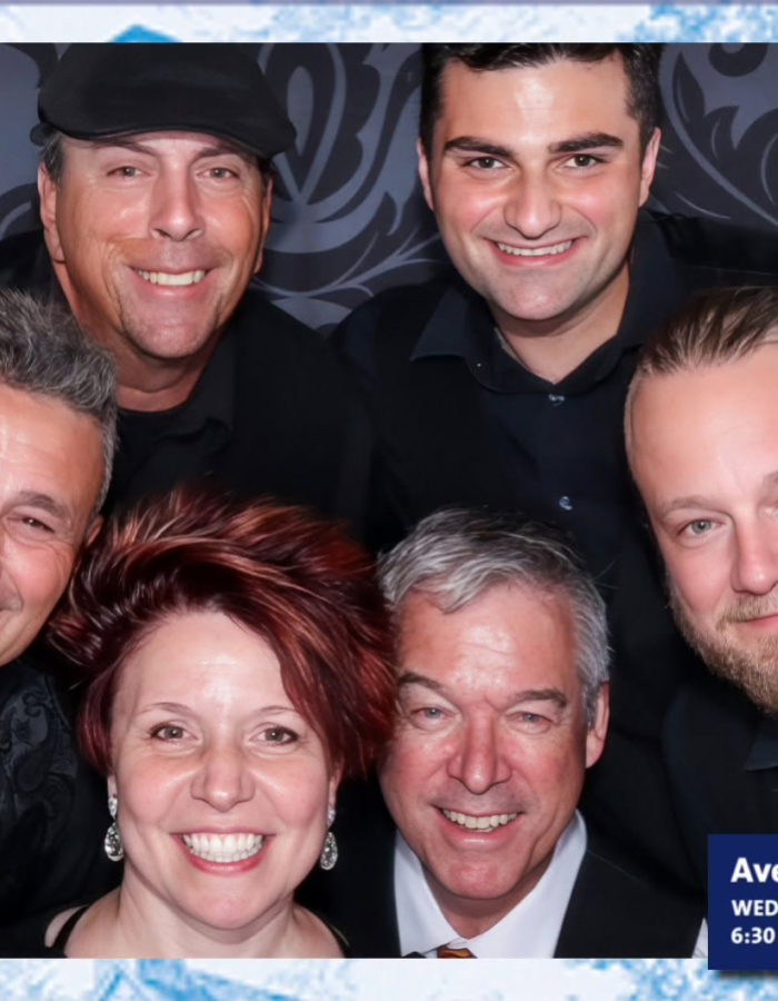 A picture of the band Avenue Groove. 