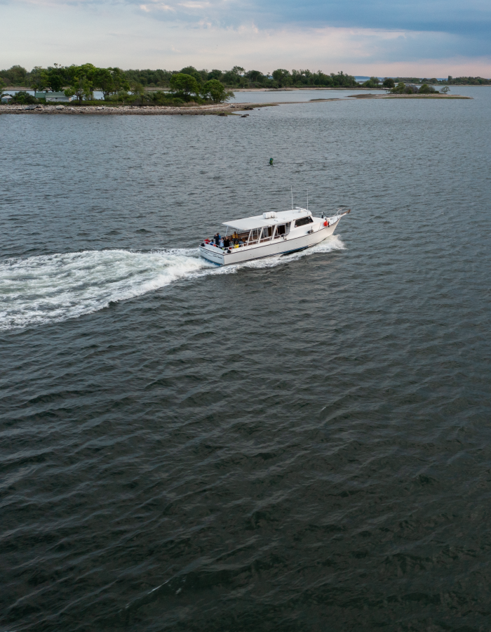 The R/V Sound Explorer cruising. 