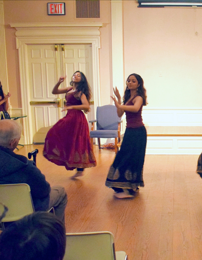 Yale Rangeela dancers