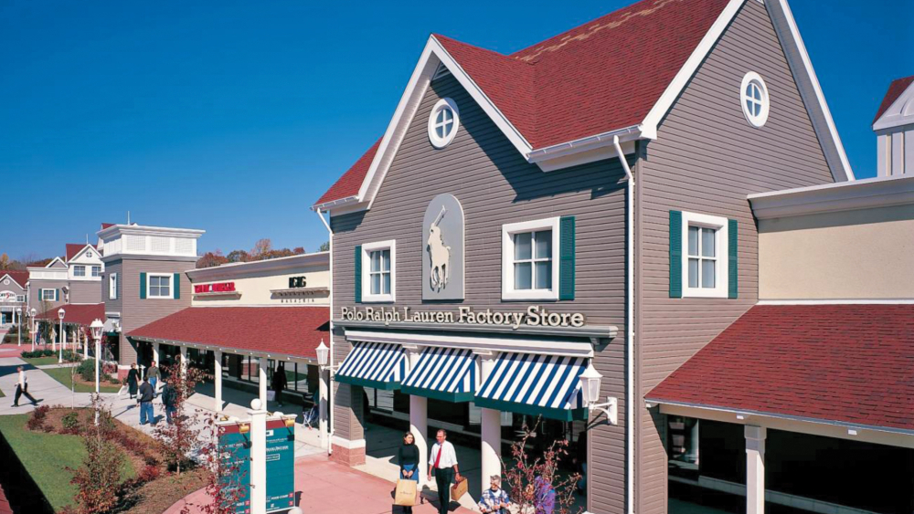 Clinton Crossing outlet shopping