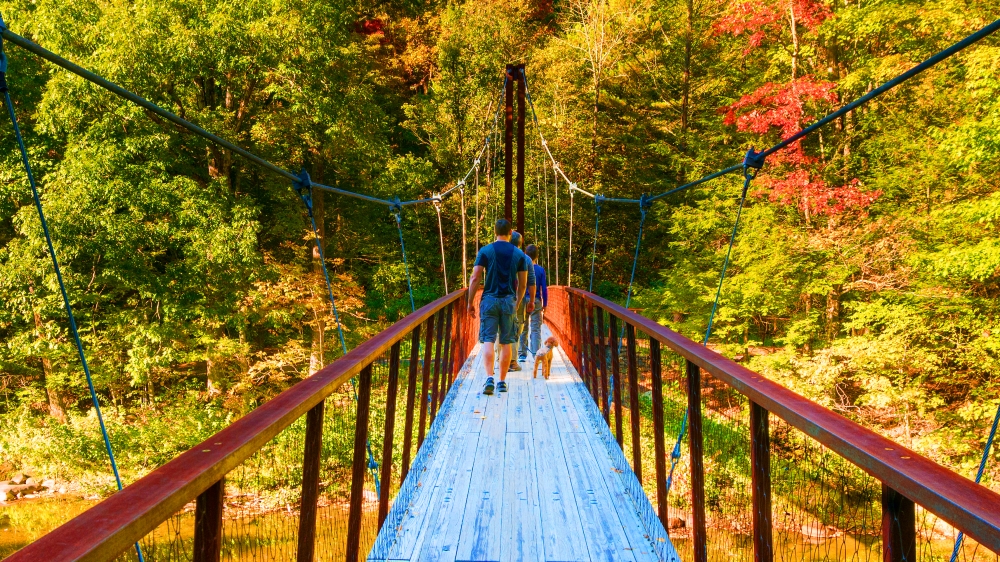 Senderismo por el puente de la reserva del valle escondido