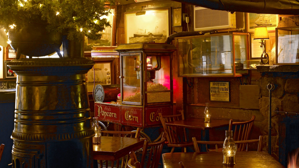 Griswold Inn Tap Room, Essex