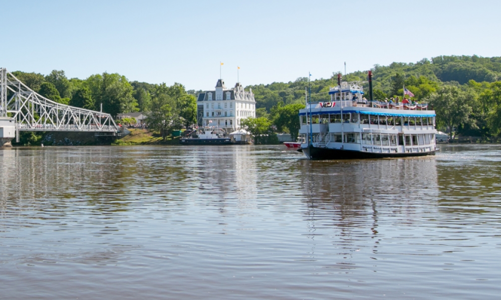 with river tourism