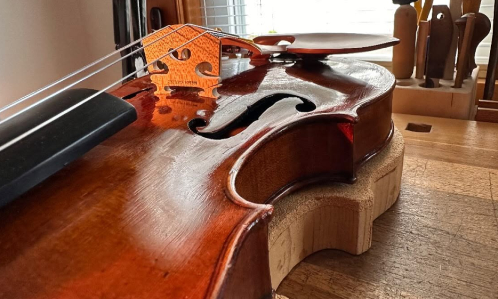 Luthier Constantin in Westport 